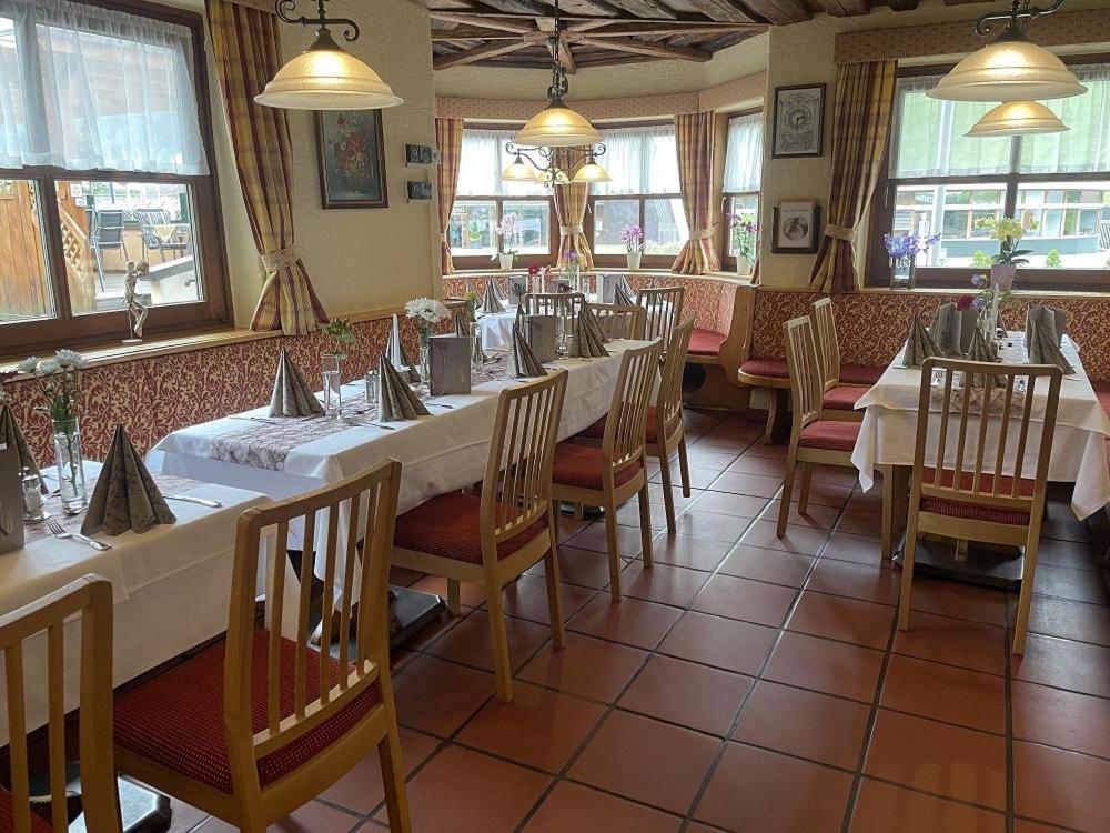 באד קליניקירשהיים Restaurant-Pension Dorfwirt מראה חיצוני תמונה